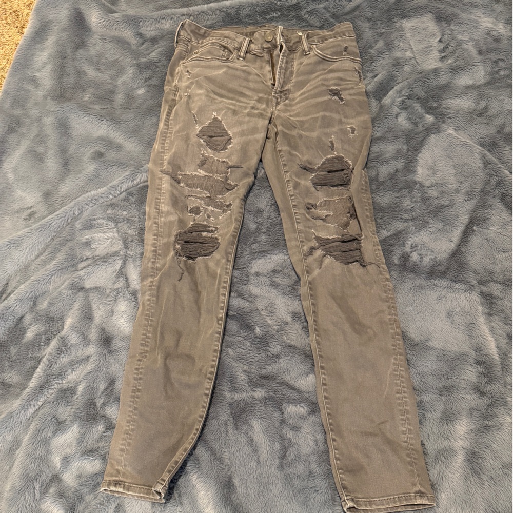 American Eagle Outfitters Gray Distressed Skinny Jeans
